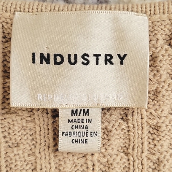 Industry Beige Cable Knit Cotton Button Vest - Size Medium - Picture 2 of 6